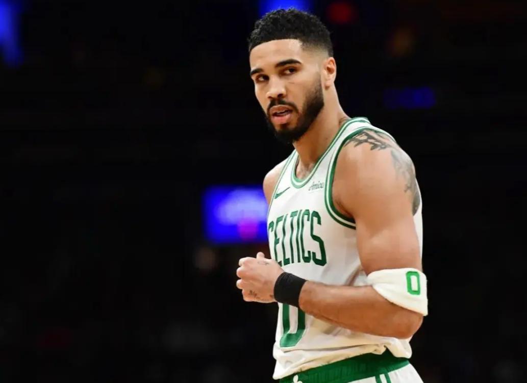 攻防一体属性有多难？翻遍NBA现役400多人 满打满算只有5人符合